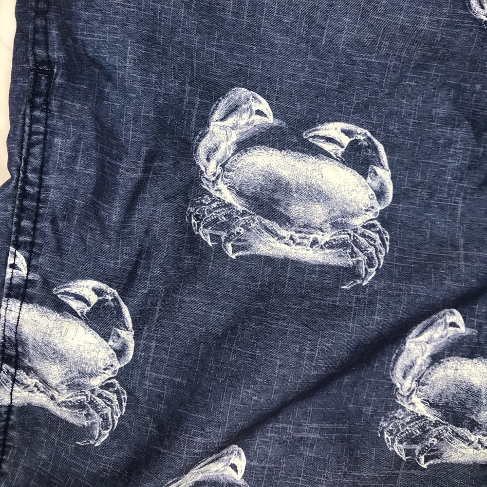 Swim shorts with crab pattern - Picture 4 of 9